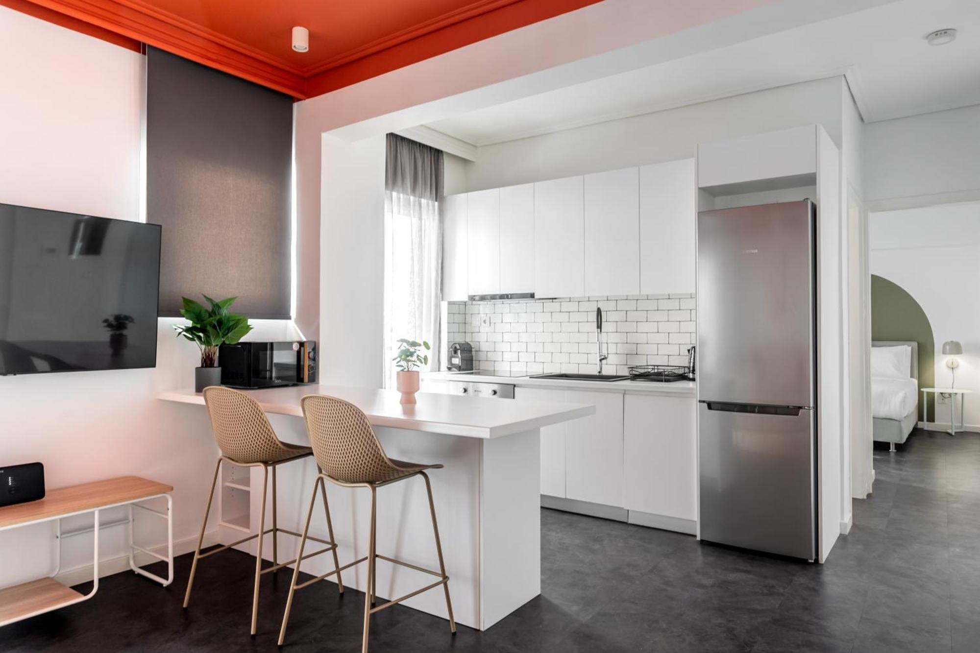 Onezerotwo By Zoia Living Aparthotel Athene Buitenkant foto